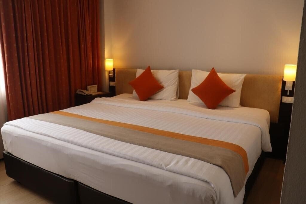 Картинка Bossotel Bangkok 3*