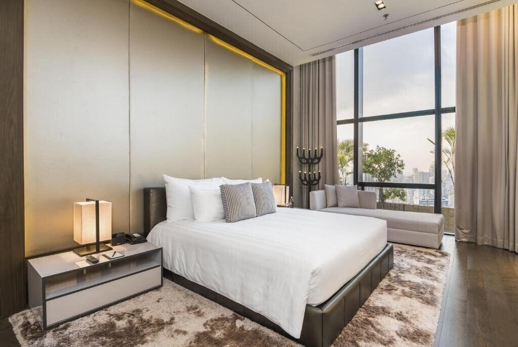 Изображение Emporium Suites by Chatrium 5*