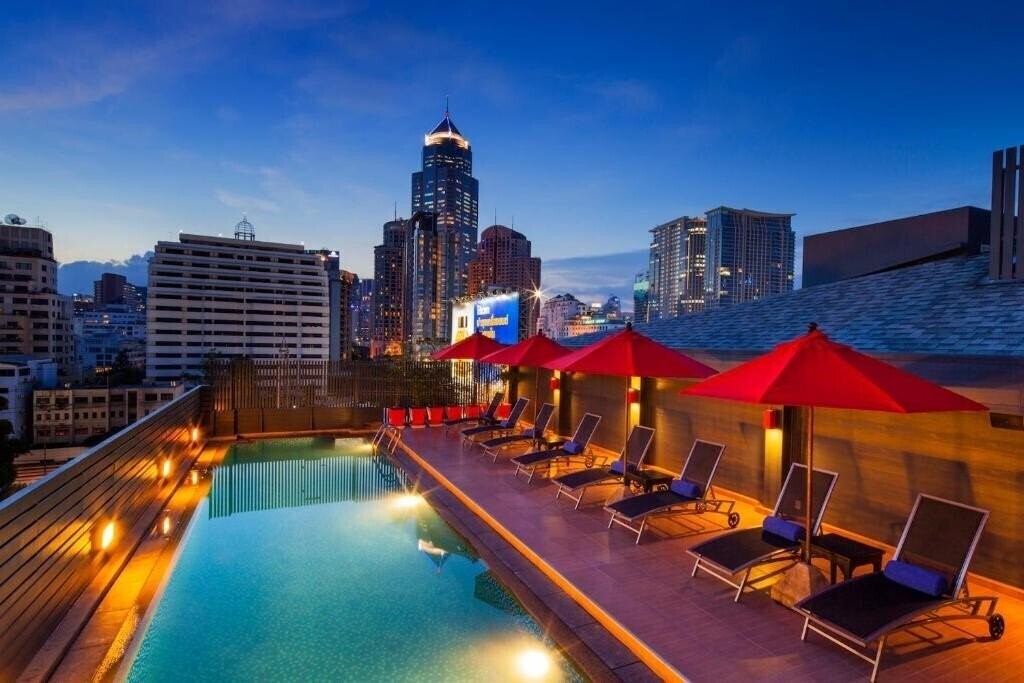 Отель Solo Sukhumvit 2 3*