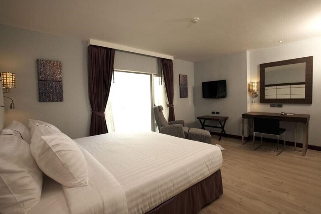 Изображение S Sukhumvit Suites 3*