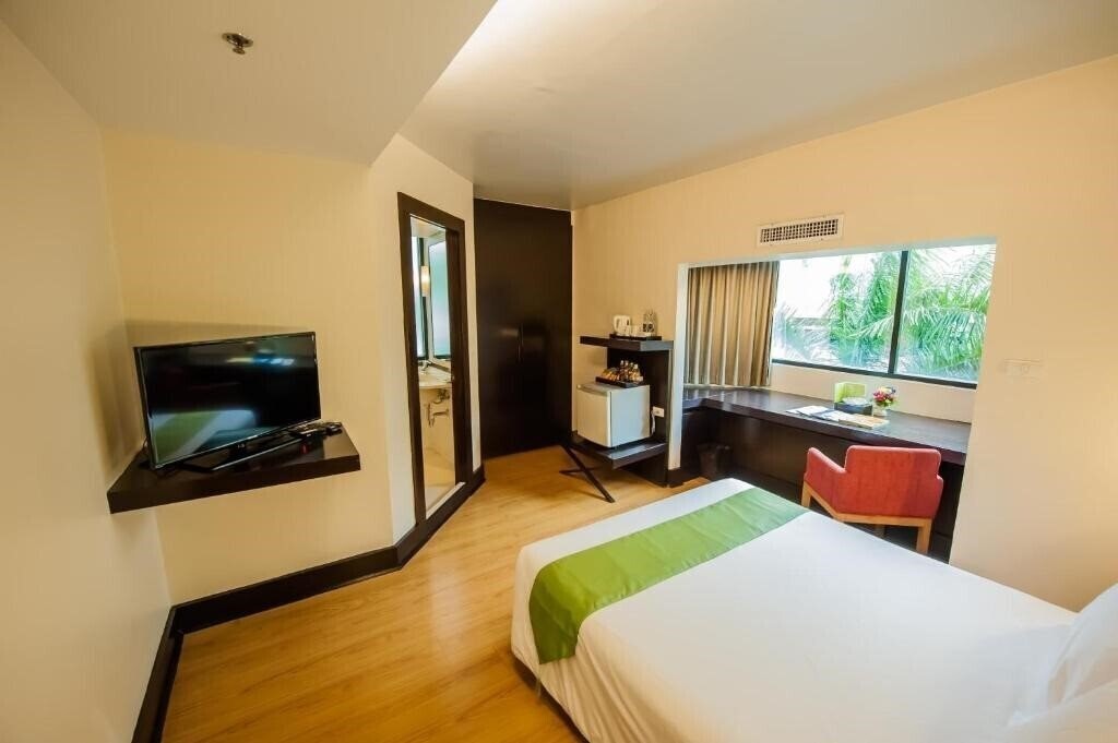 Готель The Seasons Bangkok Huamark 3*