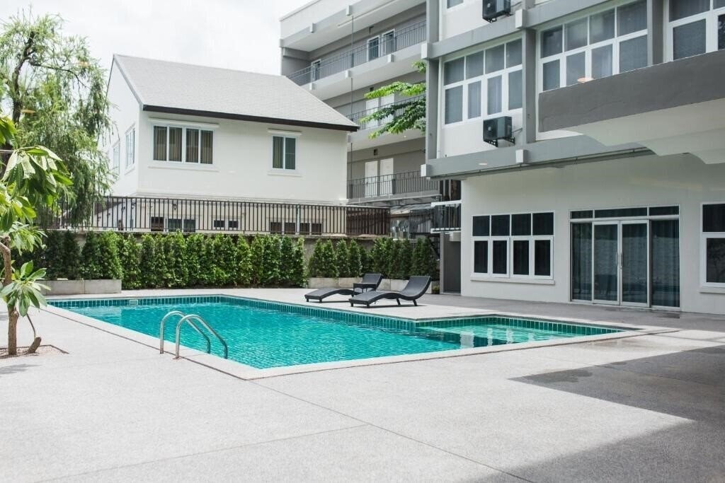 Готель Oasis Hotel Chiang Mai 2*