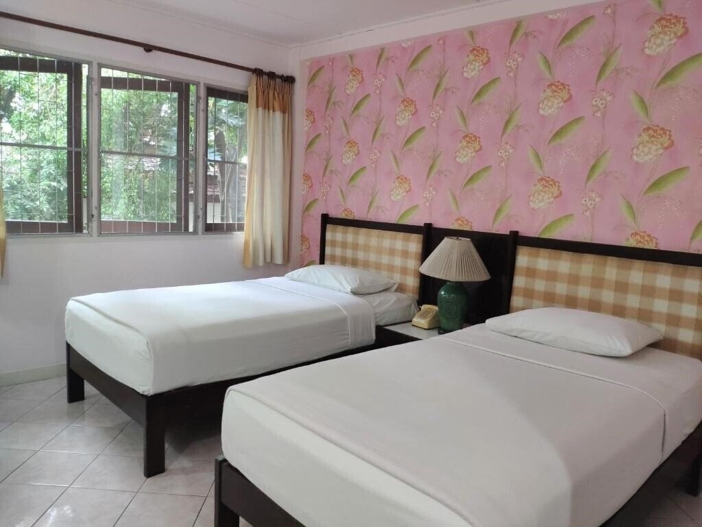 Фото Changpuak Hotel Chiang Mai 2*