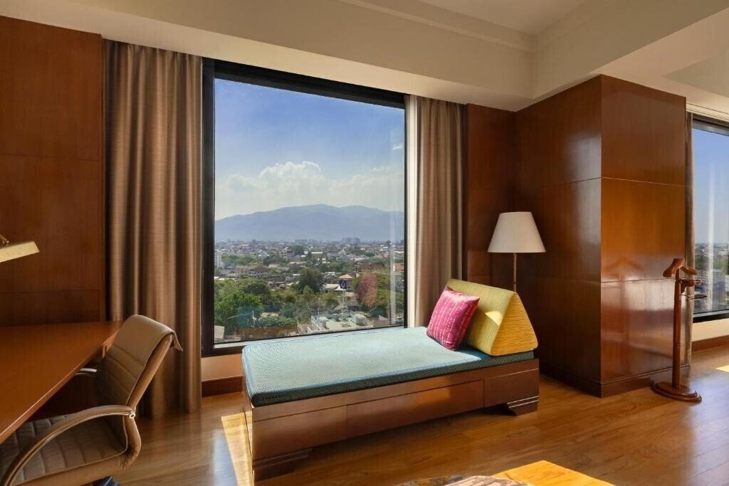Фото Shangri-La Hotel Chiang Mai 5*