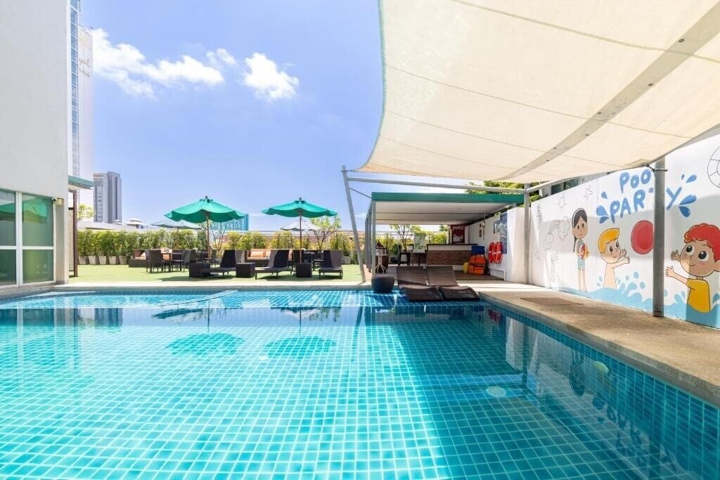 Фото Movenpick Suriwongse Hotel Chiang Mai 4*