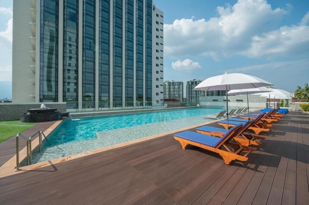 Фотография Empress Premier Hotel 5*
