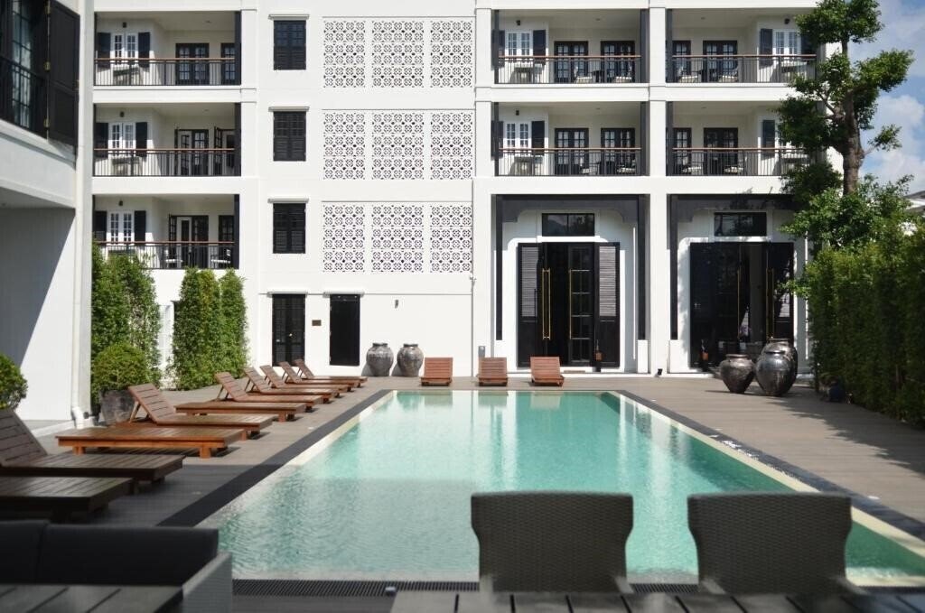 Фото Buri Siri Hotel 4*