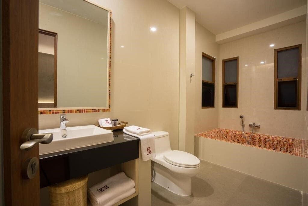 Фото Chu Hotel 3*