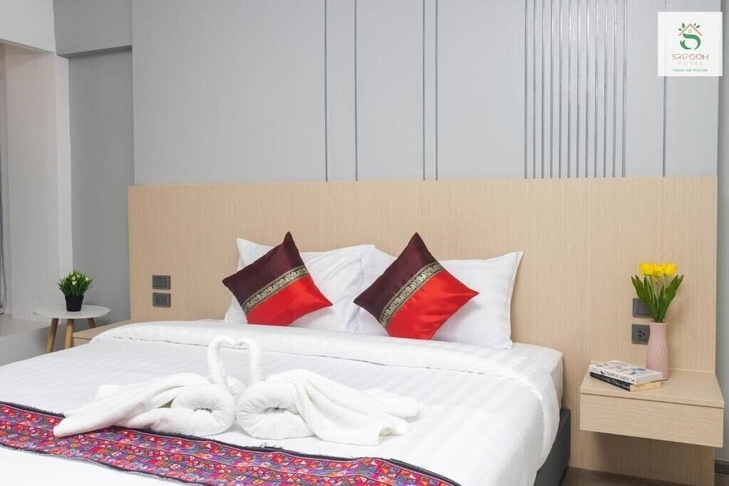 Готель Sripoom House 1 2*