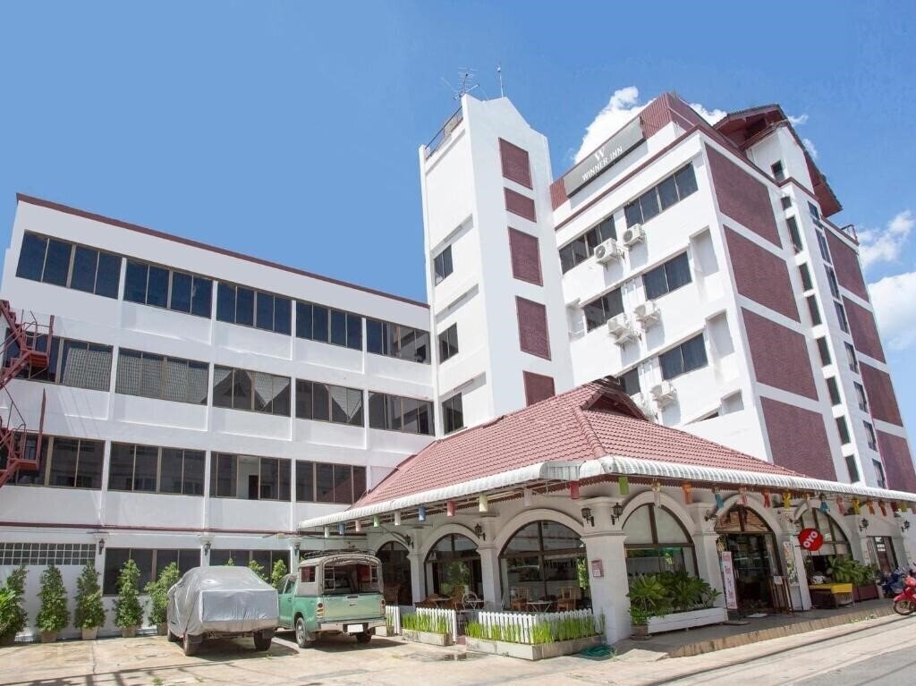 Готель Oyo 1096 Winner Inn Hotel 3*