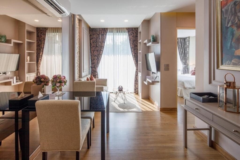 Отель Parc Borough 3*