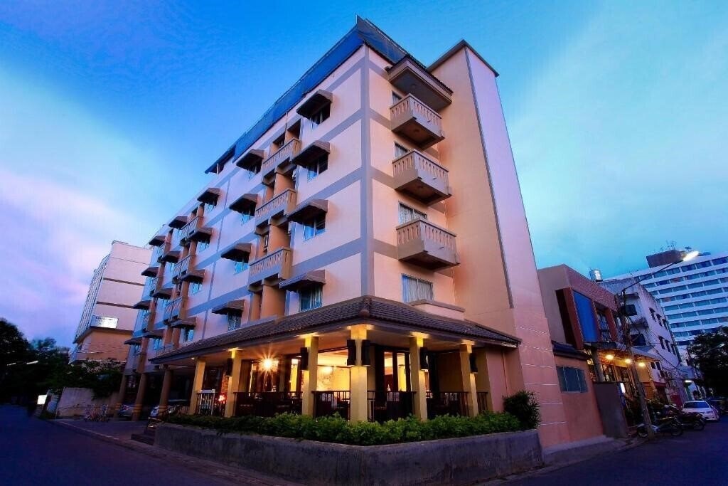 Зображення People Place Hotel 2 3*