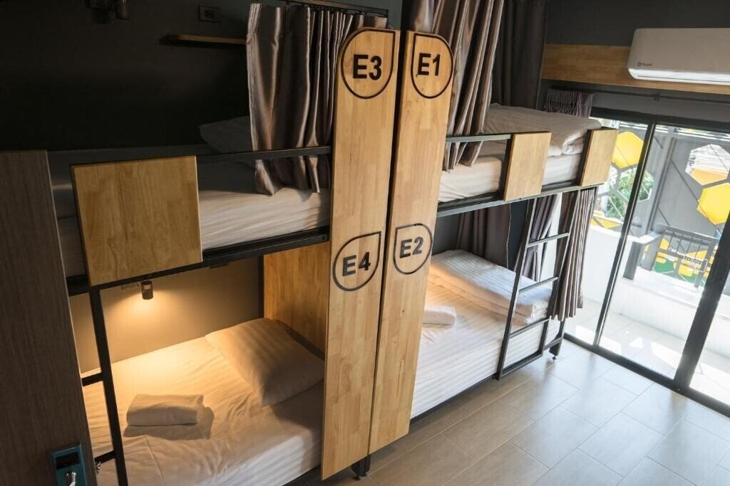 Отель Ray Coffee Bar & Hostel 2*