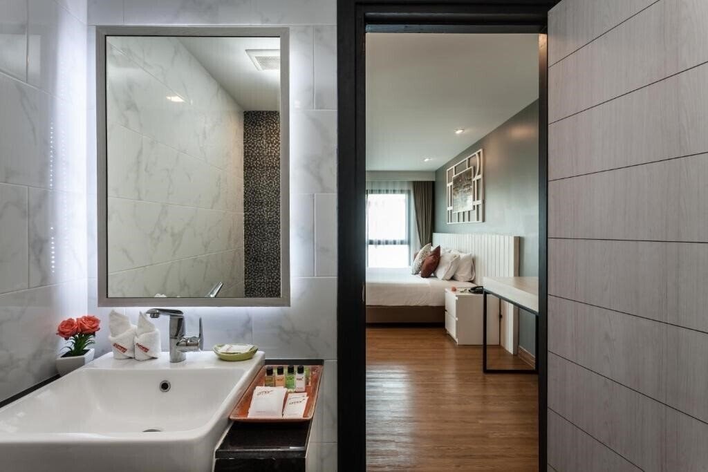 Готель Cmor By Recall Hotels 4*