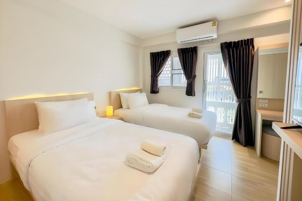 Фото Zhennan Teabar Hotel 3*