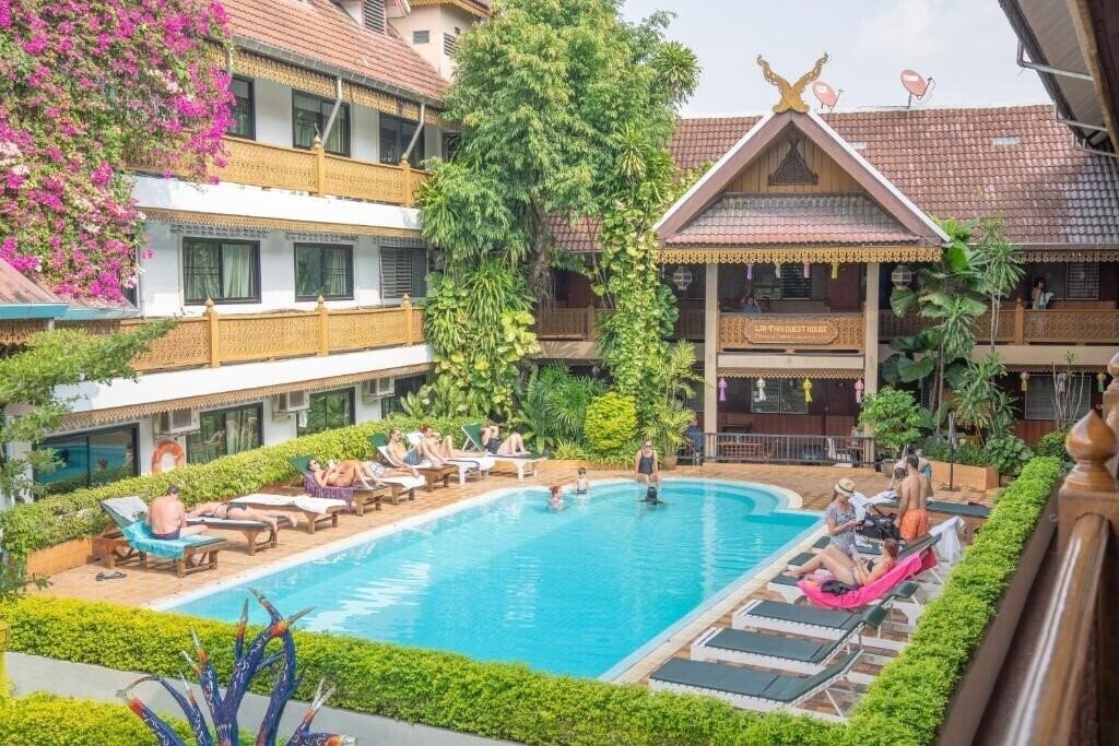Отель Collection O Khu Mueang Near Tha Phae Gate 3*