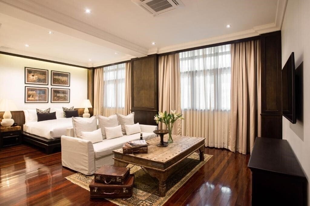 Фото The Bridge An Eclectic Luxotel 5*