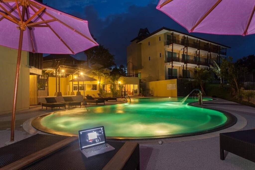 Отель Mountain Creek Wellness Resort 4*