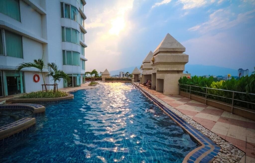 Изображение Central Duangtawan Hotel 4*