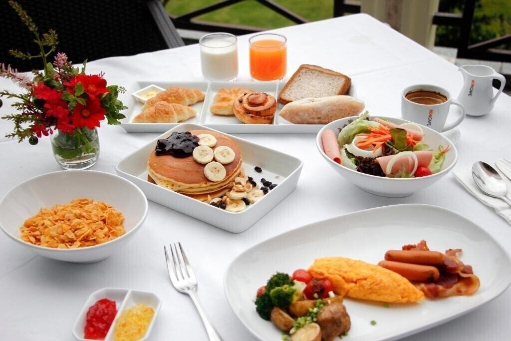 Картинка Centara Riverside Hotel Chiang Mai 4*
