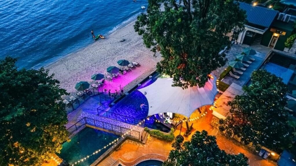 Картинка Pattaya Modus Beachfront Resort 5*