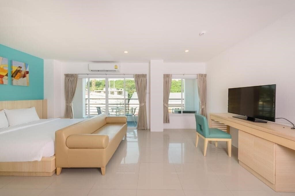 Фотографія FX Hotel Pattaya 4*