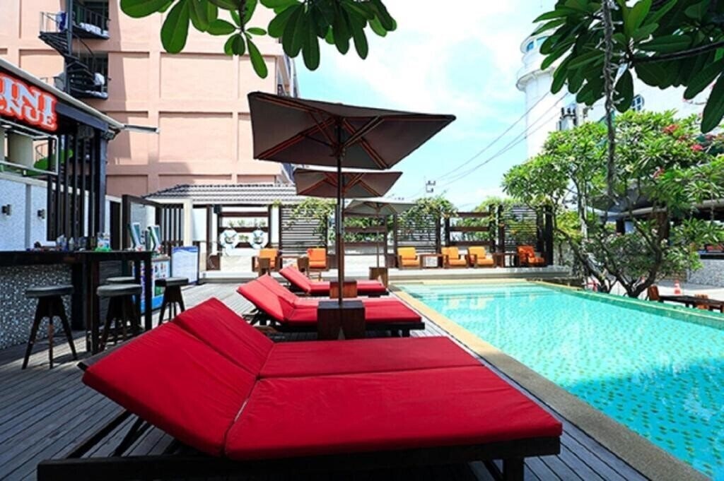 Фото Pattaya Sea View 4*