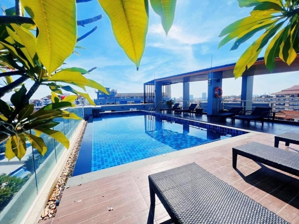 Отель Honey Boutique Hotel 3*