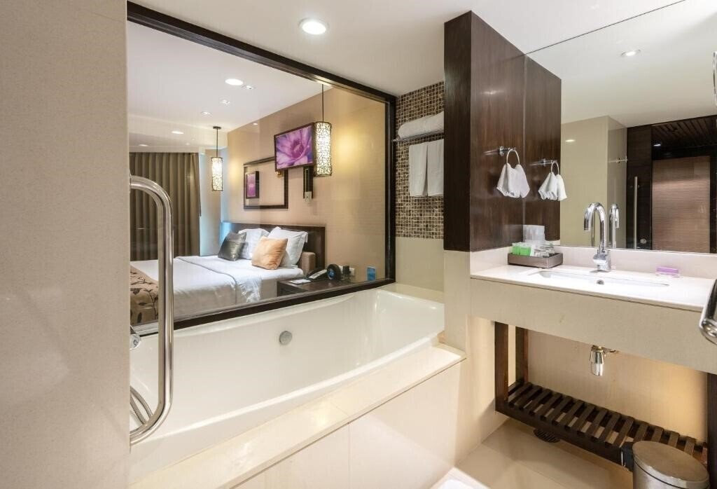 Фотографія A-One Pattaya Beach Resort 4*
