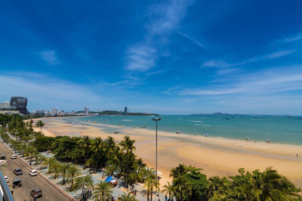 Фотографія Baboona Beach Front Living 3*