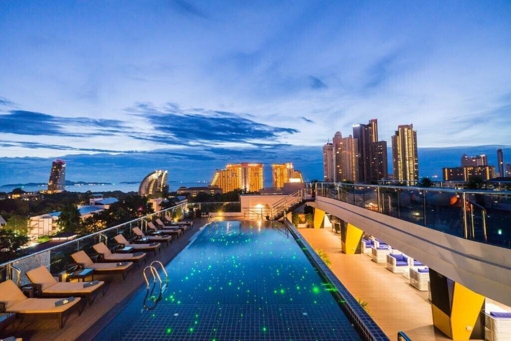 Фото Blue Boat Hotel JC 4*