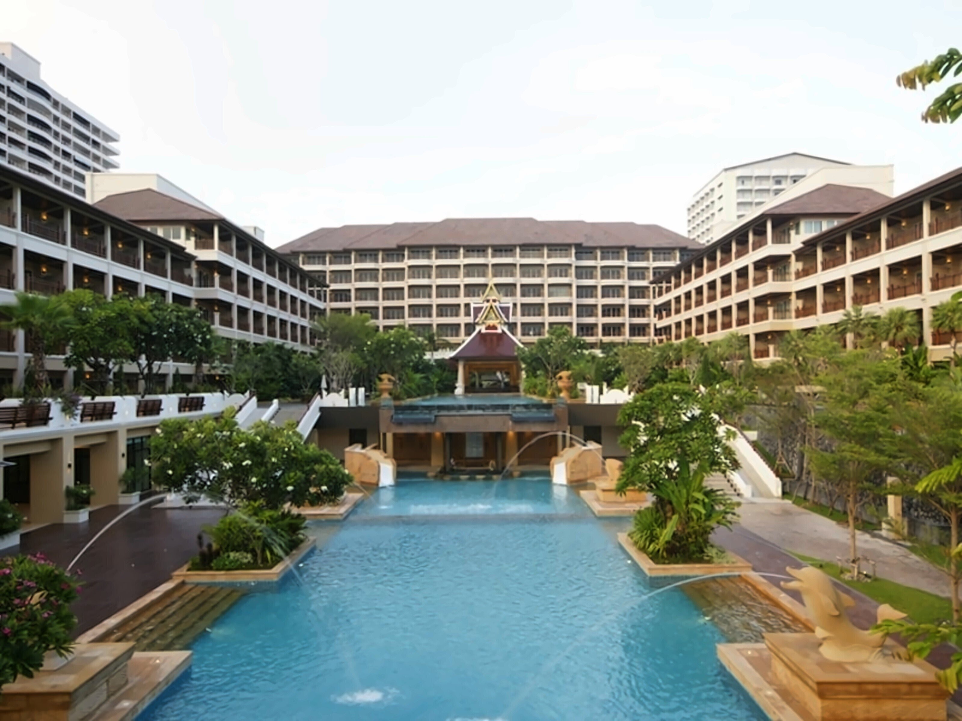 Фото The Heritage Pattaya Beachfront Resort 4*