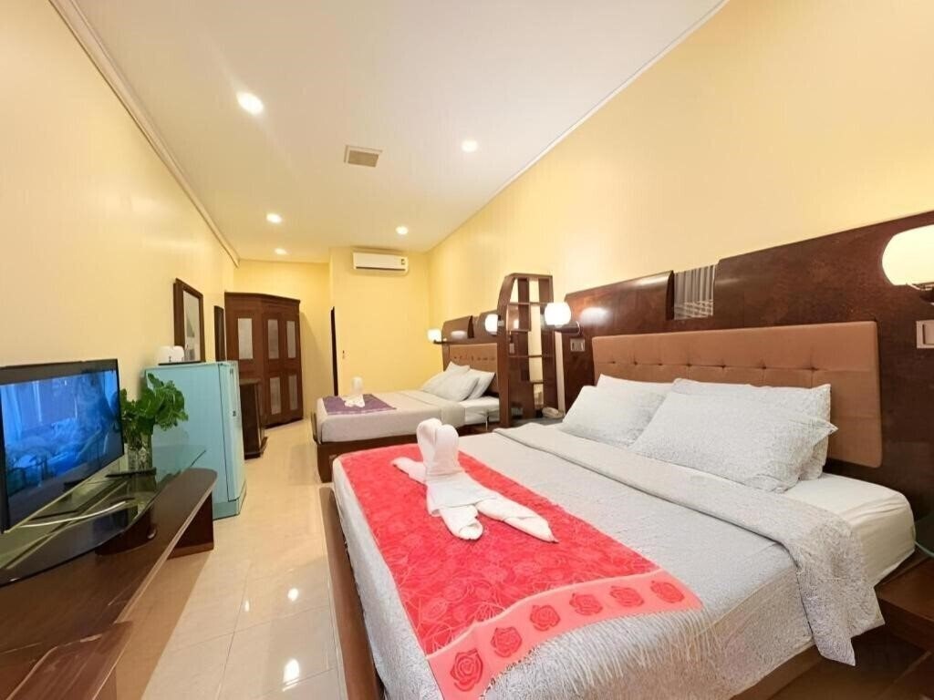 Фотографія Lotusland Resort 3*