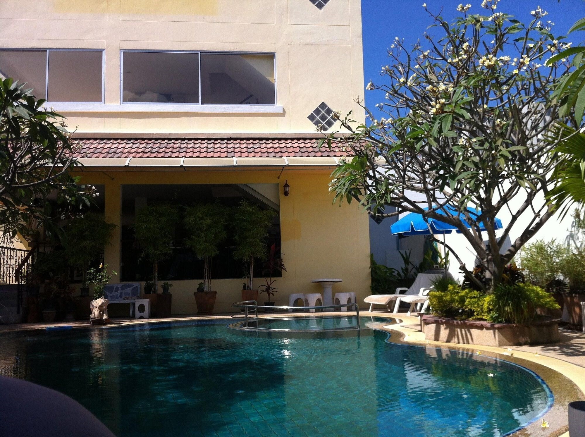 Готель Royal View Place 3*