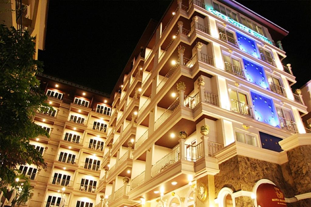 Готель Rita Resort & Residence 3*