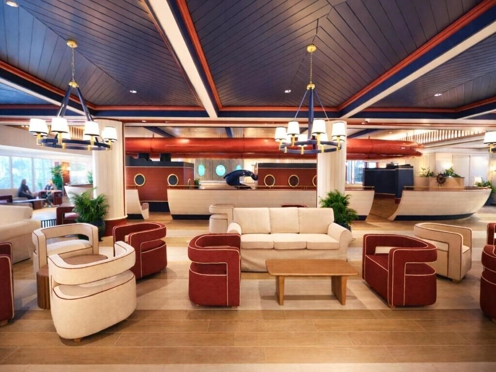 Зображення Cruise Hotel 4*