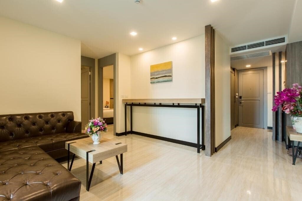 Фото Crystal Palace Pattaya 3*
