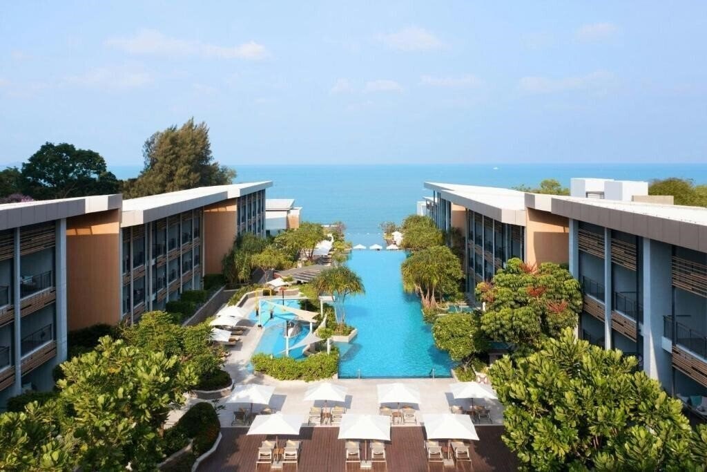 Готель Renaissance Pattaya Resort & SPA 5*