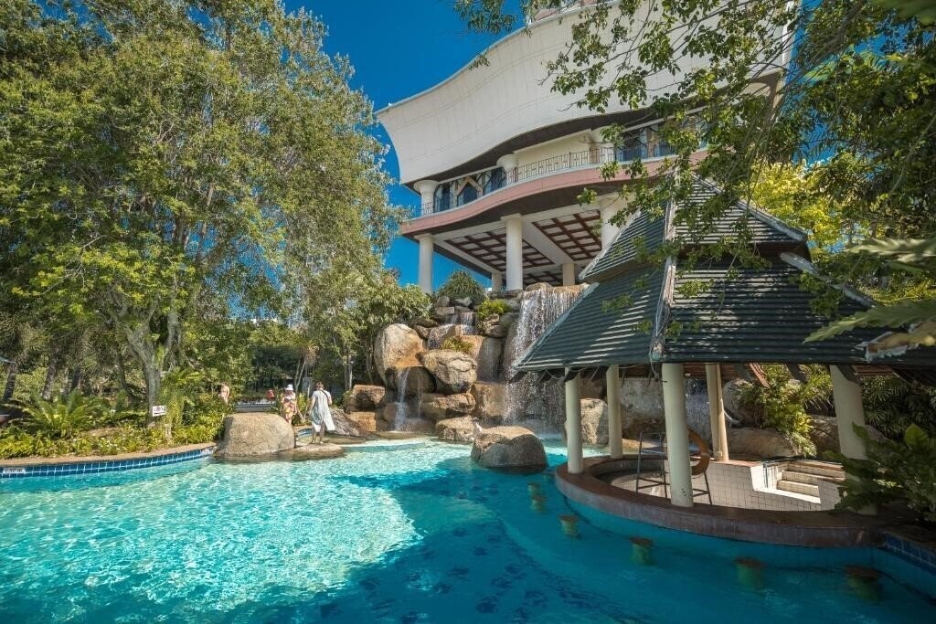 Фотографія Long Beach Garden Hotel & Pavilions 4*