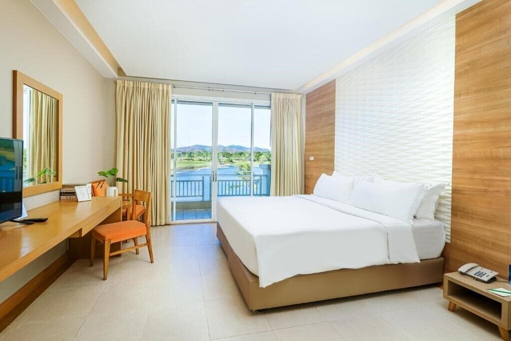 Фото Pattana Golf Club & Resort 1*