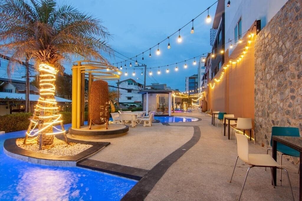 Изображение Golden Jomtien Beach Hotel 4*