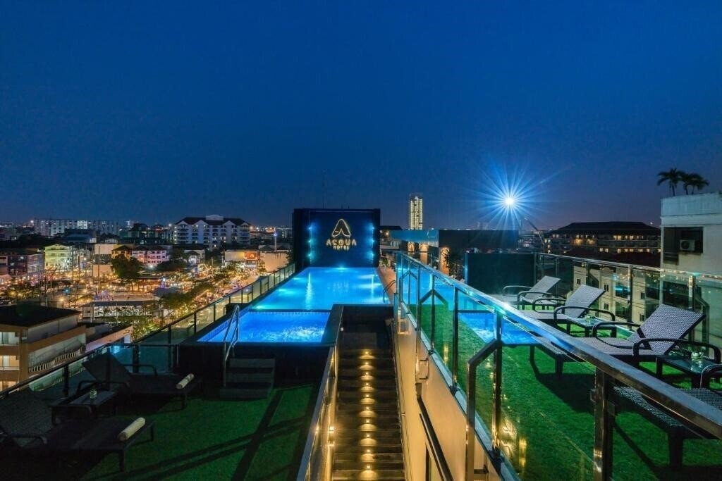 Готель Acqua Hotel Pattaya 4*