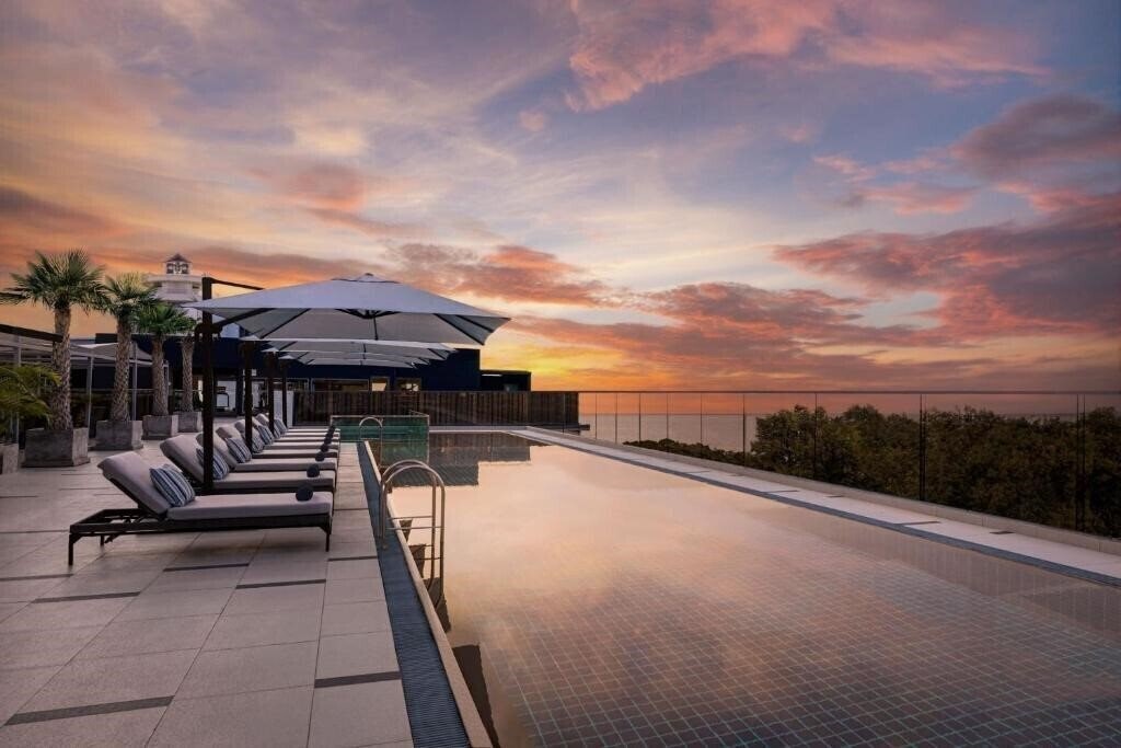 Отель Courtyard By Marriott North Pattaya 4*