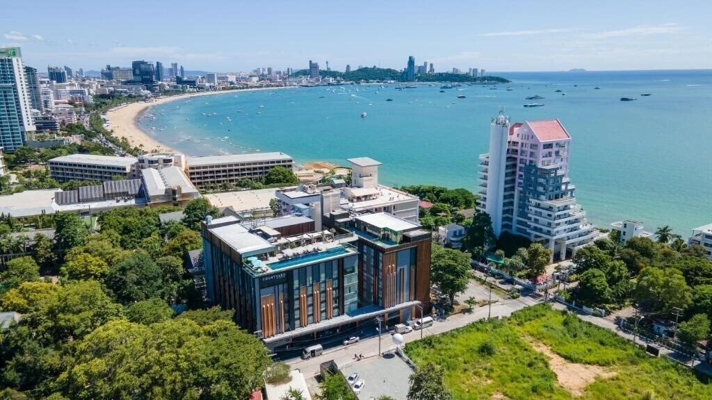 Фото Courtyard By Marriott North Pattaya 4*