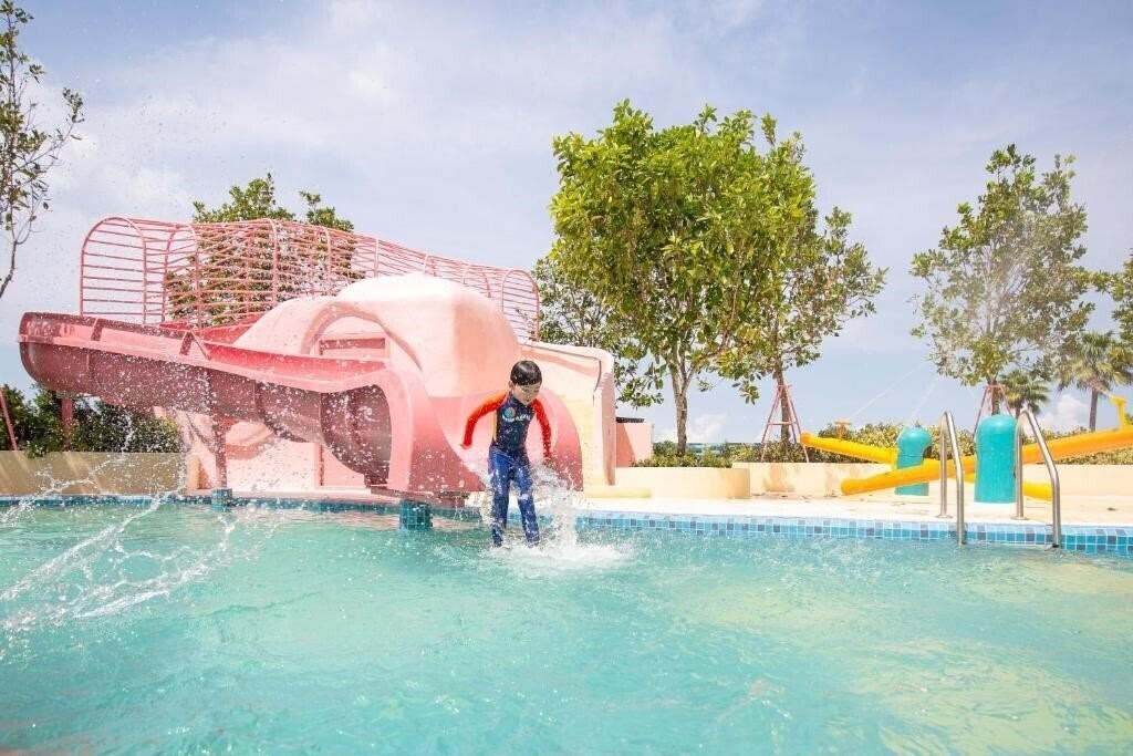 Фото Elong Hotel Pattaya Jomtien Beach 5*