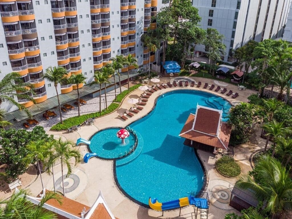 Готель Heeton Concept Hotel Pattaya 4*