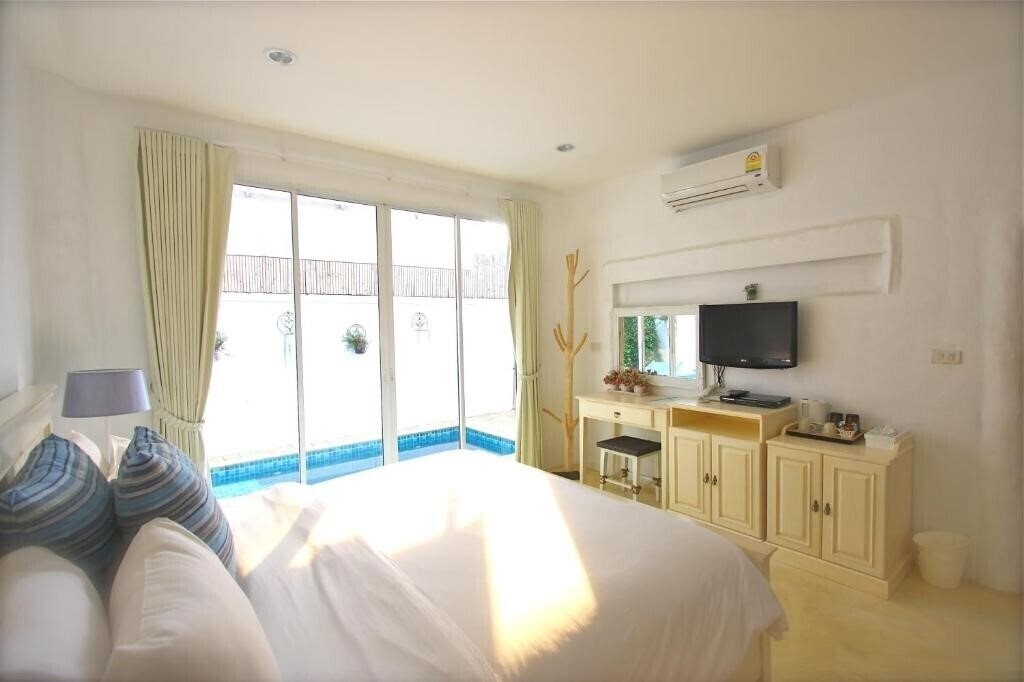 Картинка Costa Village Pool Villa 3*