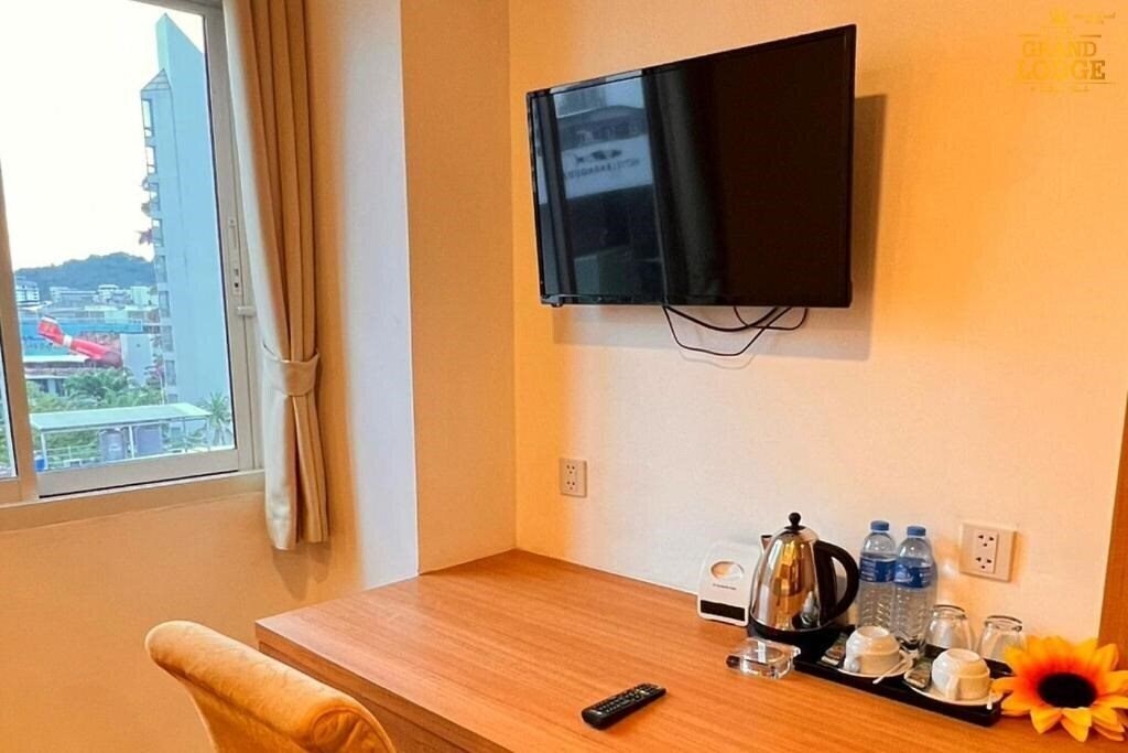 Фото The Grand Lodge Pattaya 3*