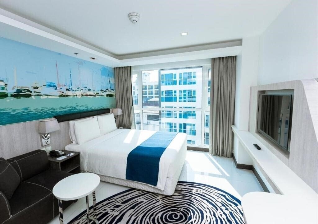 Фотография Holiday Inn Express Pattaya Central 3*
