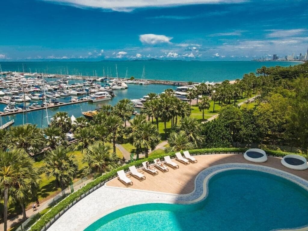 Отель Ocean Marina Resort Pattaya Jomtien 4*